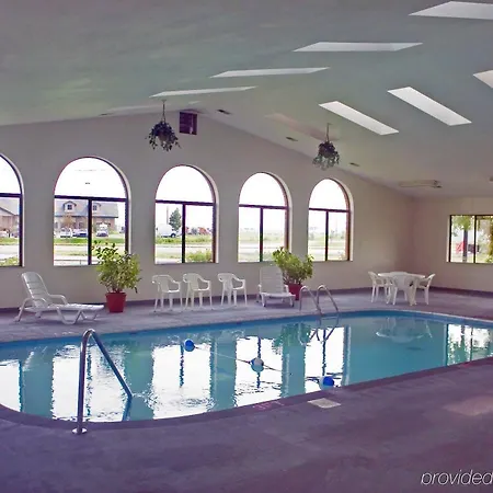 Magnuson Hotel Camelot 