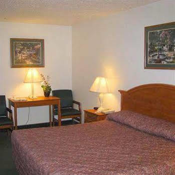 Red Lion & Pontoon Hotel Pontoon Beach